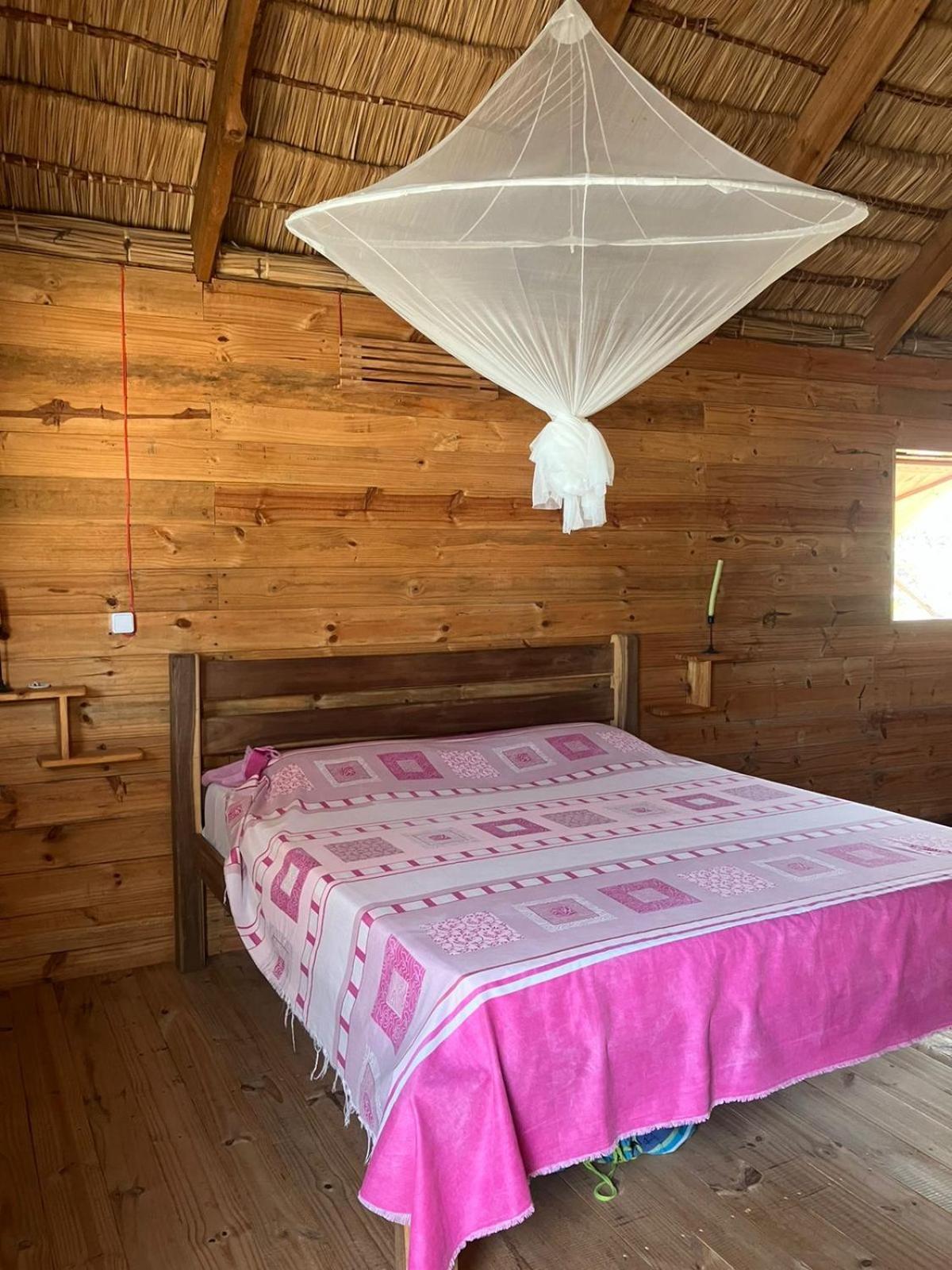 Bed and Breakfast Vazaha Vezo Andavadoaka Exterior foto